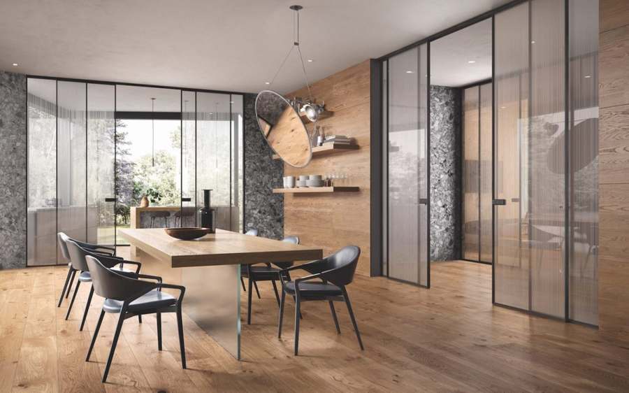 Puertas correderas de cristal y roble Garofoli en una cocina